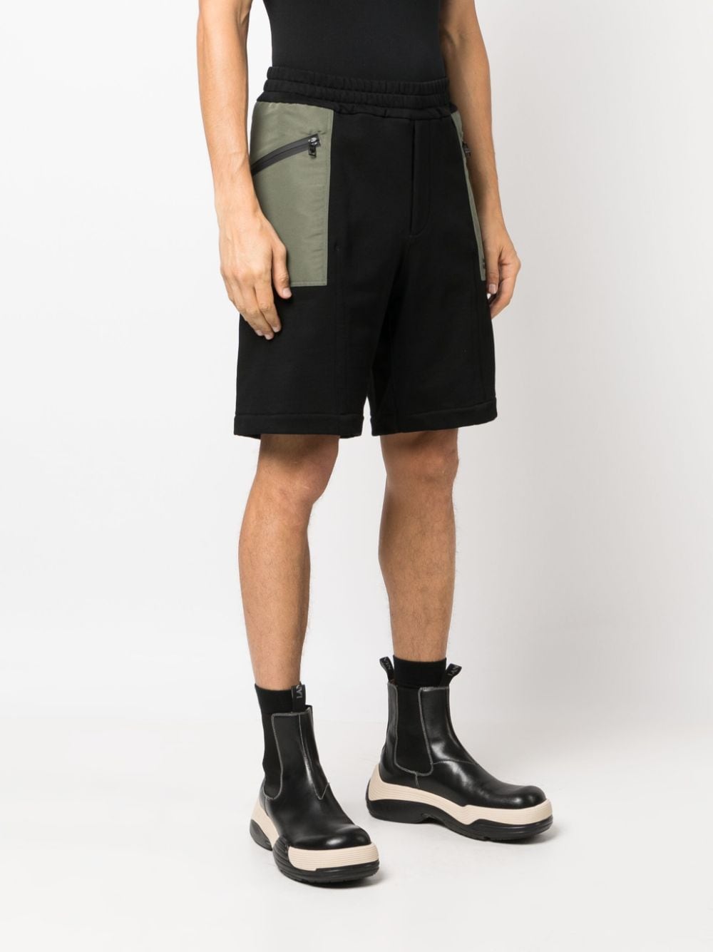 Alexander McQueen Shorts Black - VivaceVenus