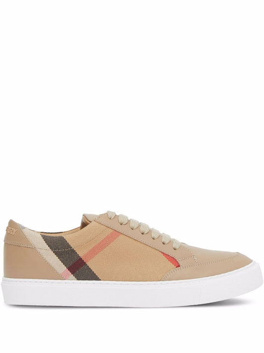 Burberry Sneakers Beige