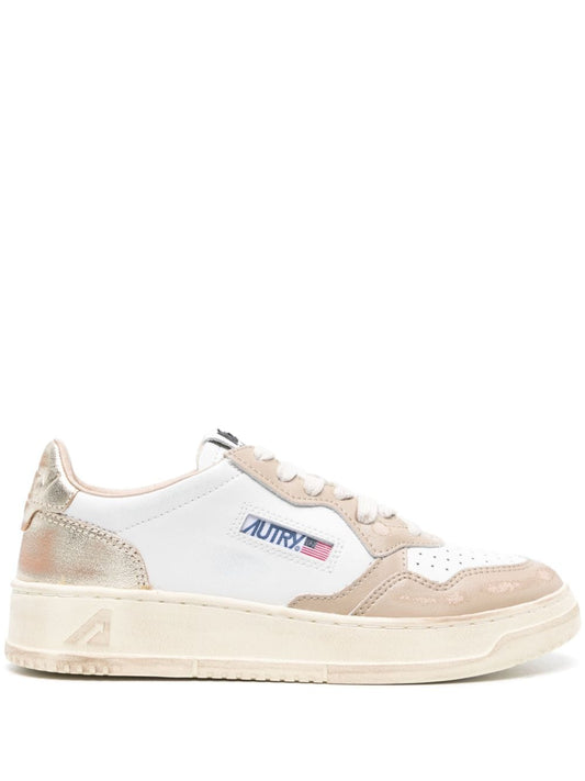 AUTRY Sneakers Pink - VivaceVenus