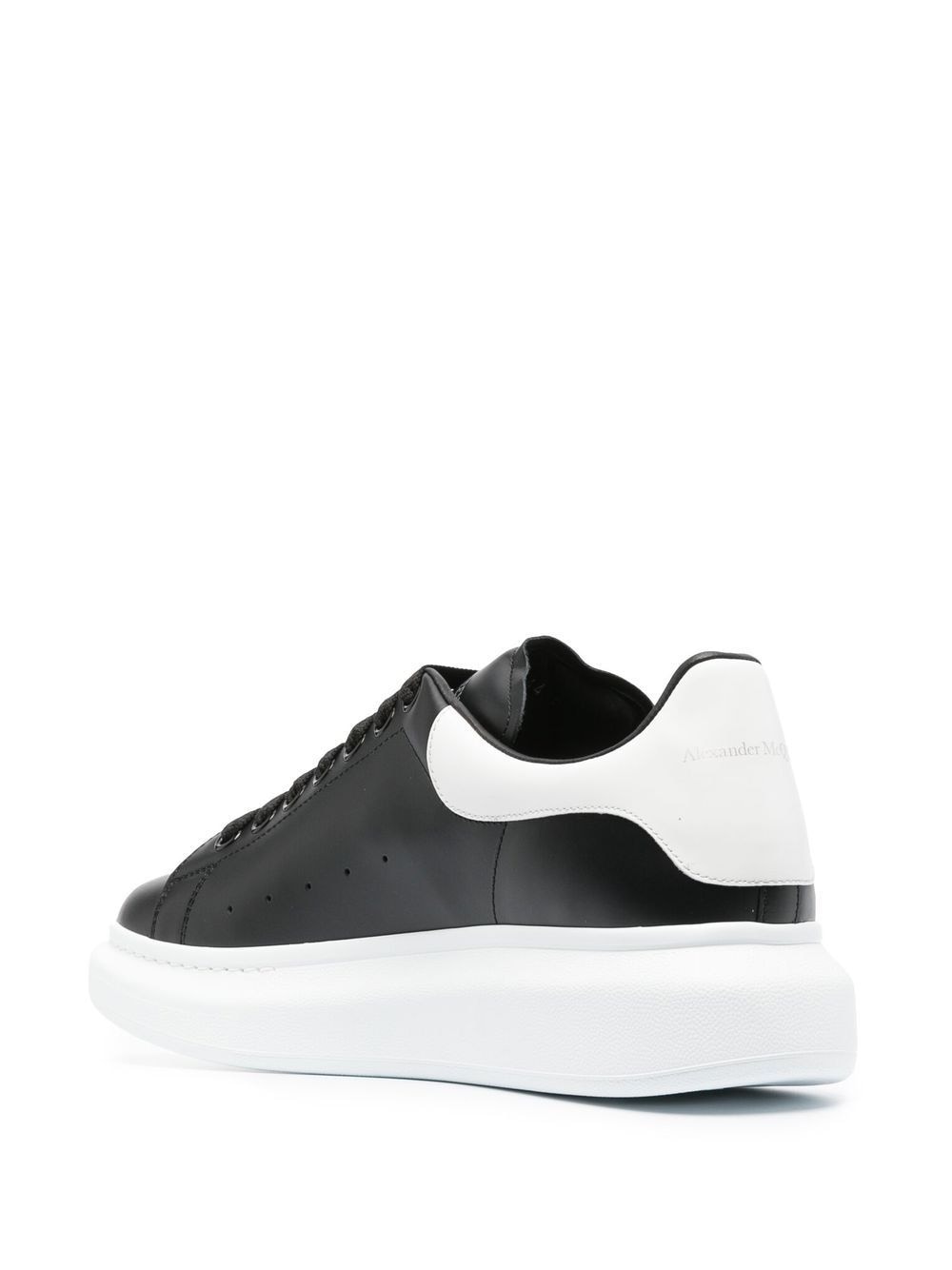 Alexander McQueen Sneakers Black - VivaceVenus