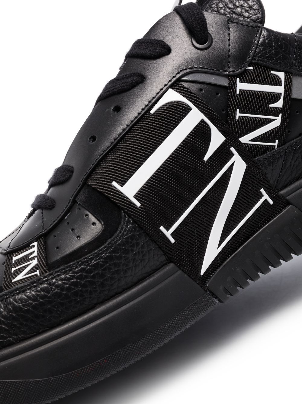 Valentino Garavani Sneakers Black - VivaceVenus