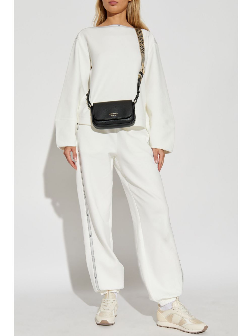 Emporio Armani Trousers White - VivaceVenus