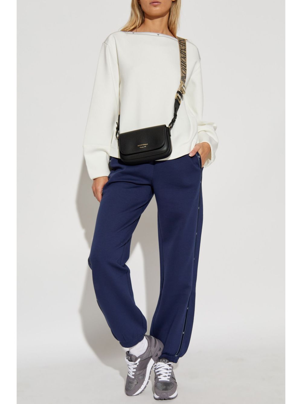 Emporio Armani Trousers Blue - VivaceVenus