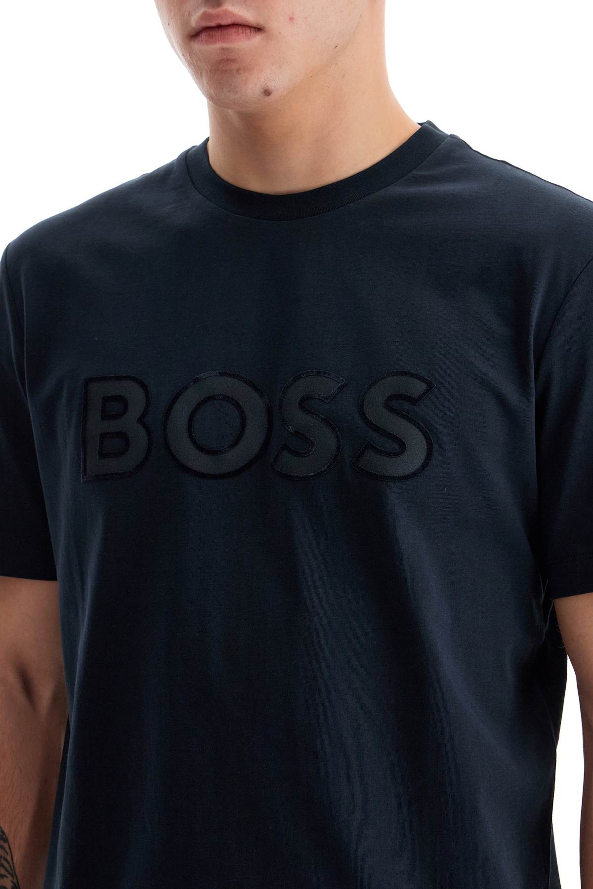 Boss t-shirt with patch logo design - VivaceVenus