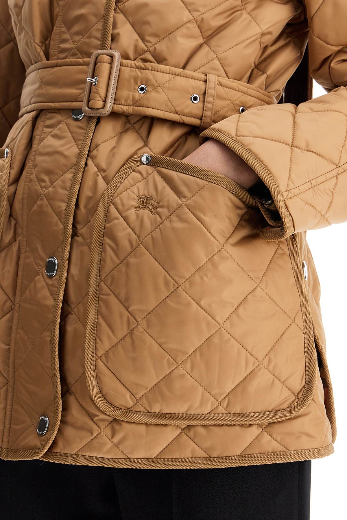 Burberry quilted jacket with belt pen - VivaceVenus