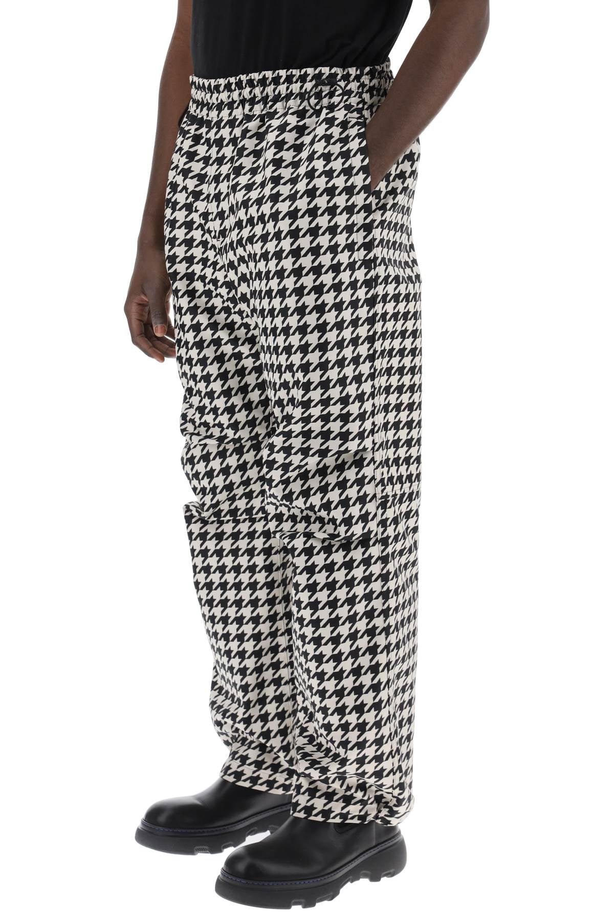 Burberry workwear pants in houndstooth - VivaceVenus